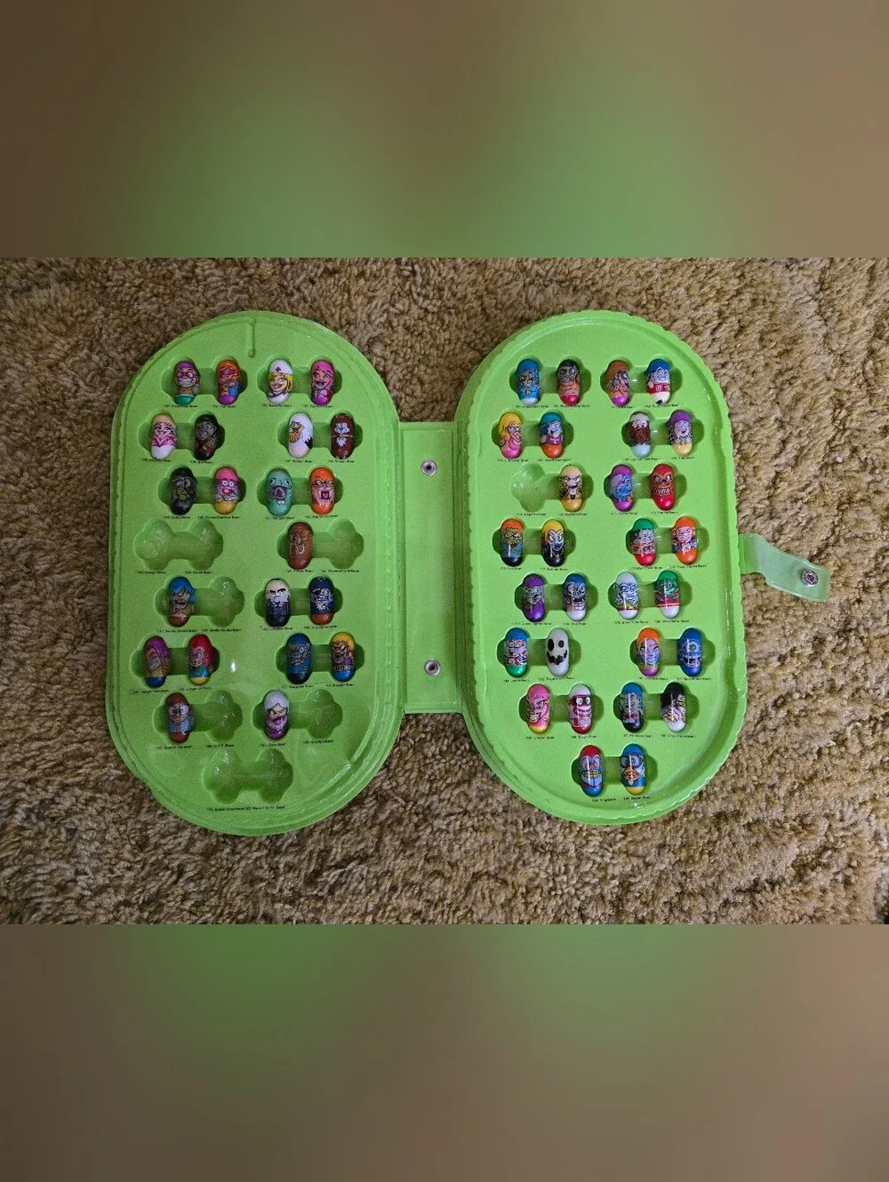 Mighty Beanz Collection - Picture 1 of 3